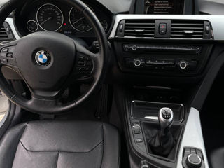 BMW 3 Series foto 7