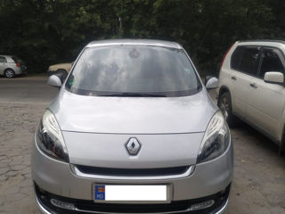 Renault Grand Scenic foto 2