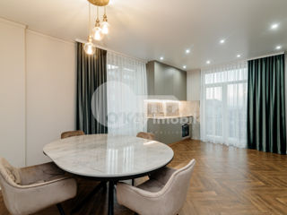 Apartament cu 3 camere, 75 m², Centru, Chișinău foto 2