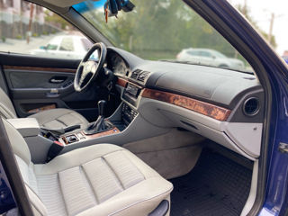 BMW 5 Series foto 8