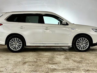 Mitsubishi Outlander foto 10