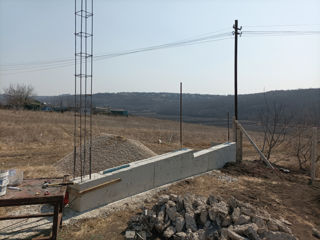 Construcția gardurilor din beton padporca,(perete de sprijin) bazine ,zidărie,fortan ,cotileț,etc... foto 19