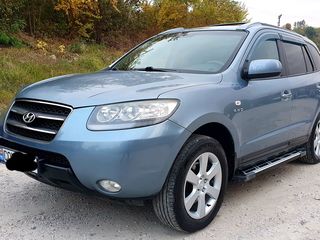 Hyundai Santa FE foto 1