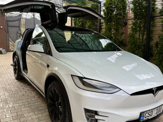 Tesla Model X foto 8