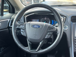 Ford Fusion foto 8