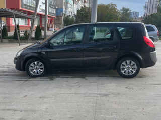 Renault Grand Scenic foto 3