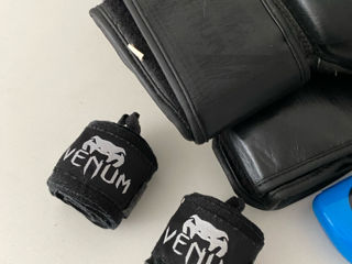 Продам перчатки для бокса Venum - 999 леев foto 2