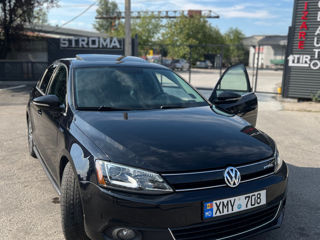 Volkswagen Jetta foto 2