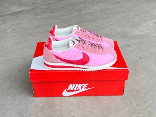 Nike Cortez Pink Women's foto 2