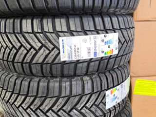Anvelope R16C 235/65 Michelin  Agilis Crossclimate foto 0