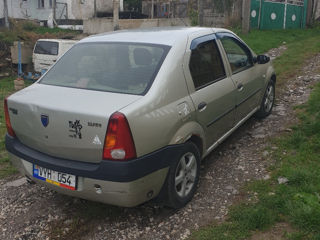 Dacia Logan foto 2