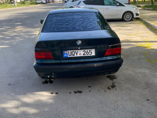 BMW 3 Series foto 2