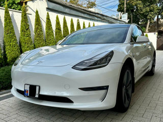 Tesla Model 3 foto 2