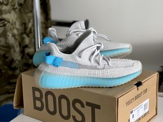 Adidas Yeezy Boost 350 V2 Grey/Shallow Blue Unisex foto 1