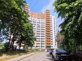 Apartament cu 2 camere, 71 m², Botanica, Chișinău