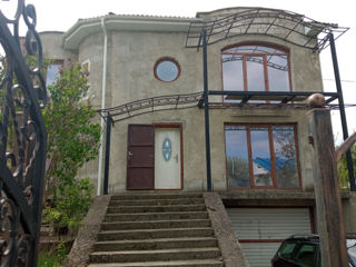 Casa la Budești. foto 1