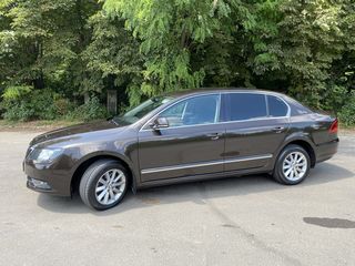 Skoda Superb foto 2