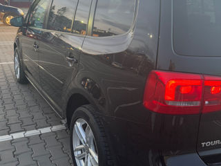 Volkswagen Touran foto 4