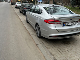 Ford Fusion foto 2