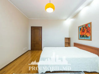 Apartament cu 3 camere, 130 m², Botanica, Chișinău foto 2