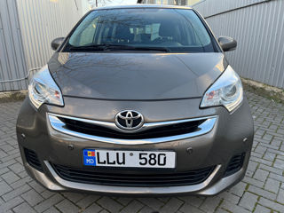 Toyota Verso-S foto 5