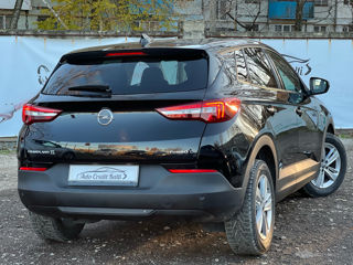 Opel Grandland X foto 2