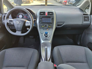 Toyota Auris foto 8