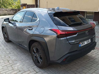 Lexus UX foto 4