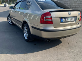 Skoda Octavia foto 2