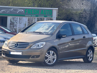 Mercedes B-Class foto 1