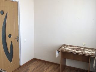 Apartament cu 2 camere, 41 m², Centru, Florești foto 4