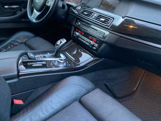 BMW 5 Series foto 7