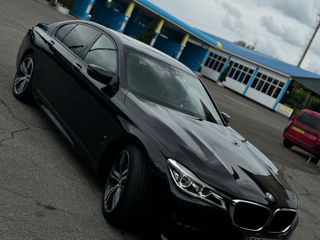 BMW 7 Series foto 3