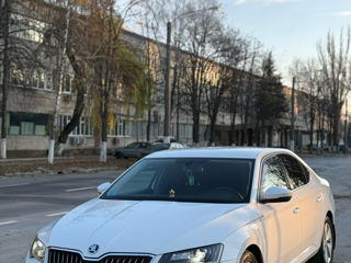 Skoda Superb foto 3