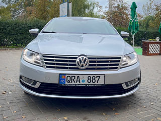 Volkswagen Passat CC foto 1