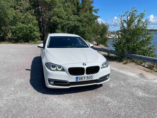 BMW 5 Series foto 7