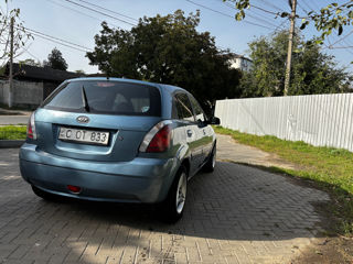 KIA Rio foto 2