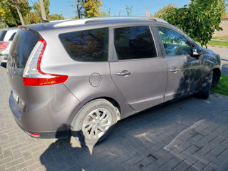 Renault Grand Scenic foto 4