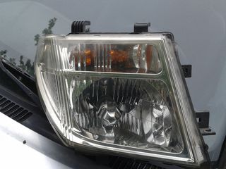 Fara din partea dreapta Nissan Pathfinder