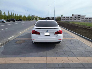 BMW 5 Series foto 6