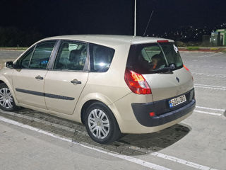 Renault Grand Scenic foto 3