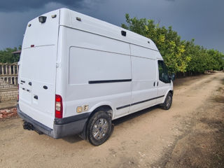 Ford Transit Courier foto 2