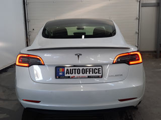 Tesla Model 3 foto 5