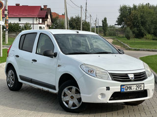 Dacia Sandero foto 2