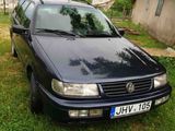 Volkswagen Passat foto 1