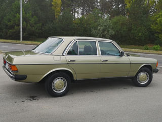 Mercedes Series (W123) foto 4