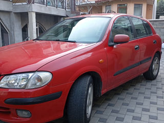 Nissan Almera foto 8