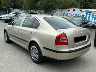 Skoda Octavia foto 3