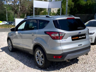 Ford Kuga foto 4