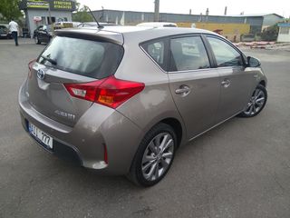 Toyota Auris foto 6